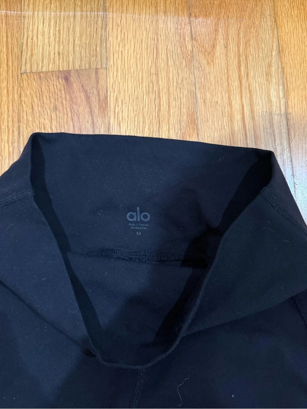 Alo Yoga High-Waist Seamless Moto Crop 21